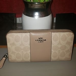 Coach wallet